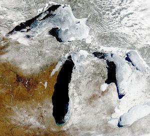 Extensive Great Lakes ice cover quickly melting ow.ly/KzbUL