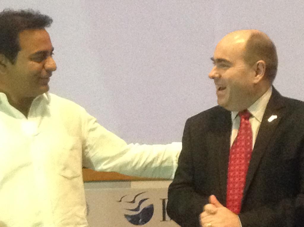 DHCAndrew's tweet photo. #BusinessisGREAT - and fun!  Happy times at TiE-ISB Connect with @KTRTRS @UKTI_India @UKinIndia http://t.co/quWskaXdUC