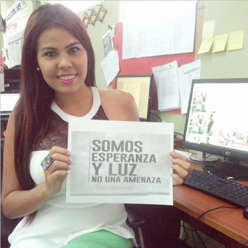Cancilleria_ve's tweet photo. Periodistas de @TVesAlDia se une al gran tuitazo mundial #VenezuelaEsEsperanza @TVESeventosofic http://t.co/E9pp3VjItf