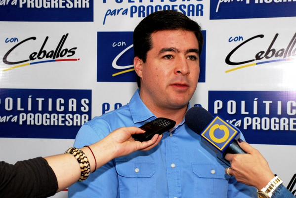DolarToday's tweet photo. ¡ÚLTIMA HORA! Otorgan libertad plena a Daniel Ceballos -► https://t.co/18Tj446LiL http://t.co/GHPPWy4C52