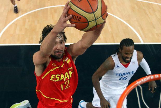 SportYou's tweet photo. Sergio Llull: 17 millones por 3 años con Houston Rockets http://t.co/Z5YjouyYPk  / vía @basket4US http://t.co/rRDcs9KlnP