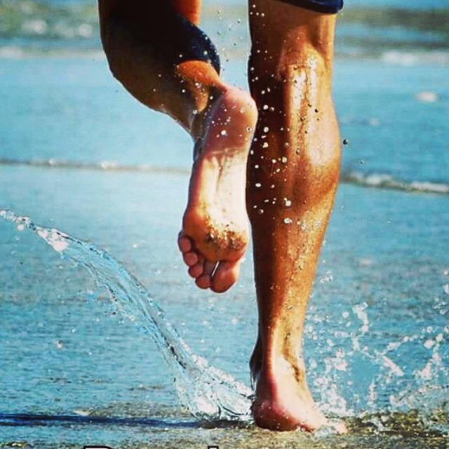 Horatio_Morgan's tweet photo. 'Slob to Running Snob' podcast is now up to 240 listens. Listen on @abruptaudio here: http://t.co/mrhIEawSnr http://t.co/XMuQS6BUsw