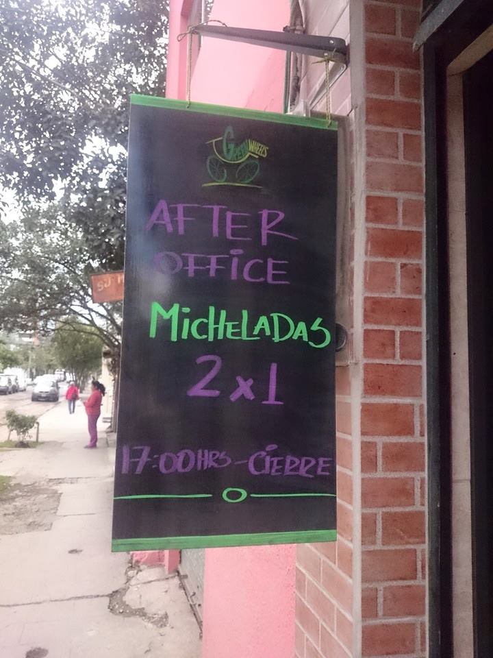 yuvaCAmacho's tweet photo. Micheladas 2X1 @UioGreenWheels #uio #Quito http://t.co/N3cIw9CQsS