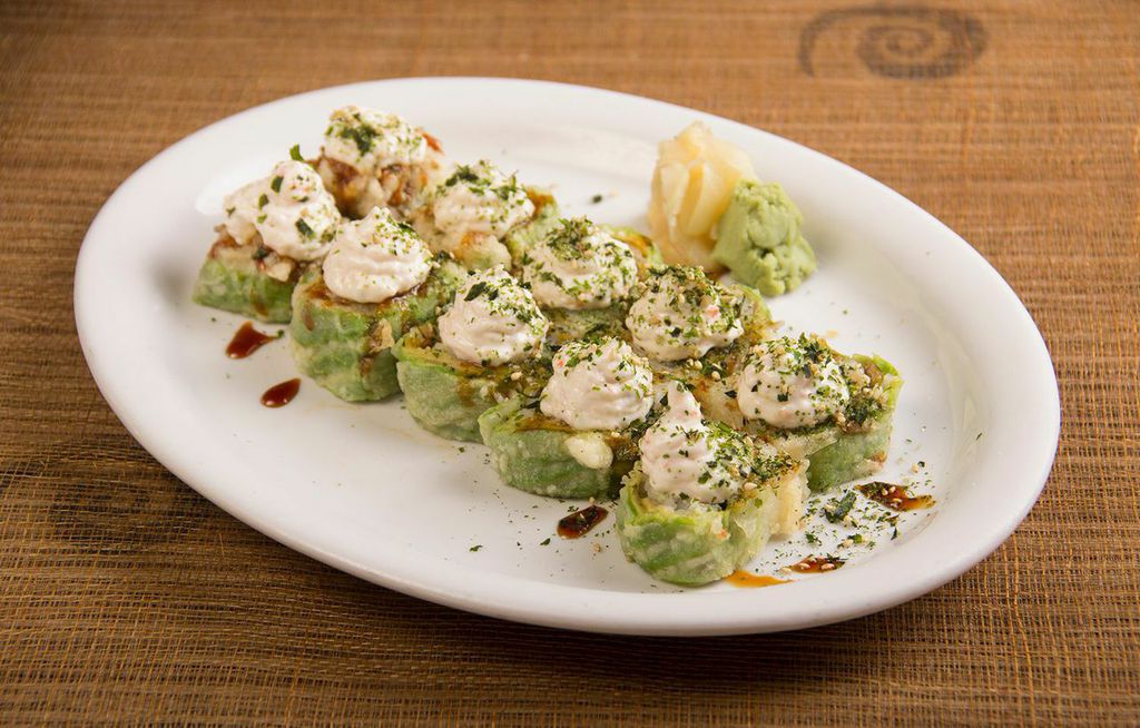 sushi_zushi's tweet photo. Euphoric from the first bite to the last.
#cosimoroll #droolicious #coolsushi #sushi_zushi http://t.co/D11JcVn8Ci