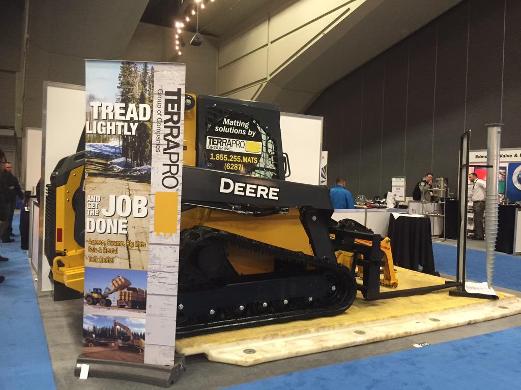 NEBAyeg's tweet photo. Many displays giving you a better understanding of the industry and how various products work #WHOC15 @EdmontonSCC http://t.co/DznmSO0A9k