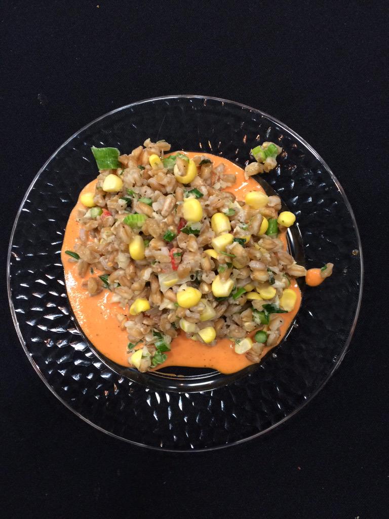 MCH3NRYM0S3L3Y's tweet photo. Spring Vegetable and Farro Salad with Red Pepper Aioli. #BantamAndBiddy #Chickabiddy #workingandstuff http://t.co/ya5SjBxmSn