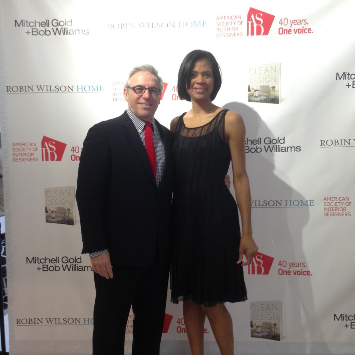 JVPR_NY's tweet image. @mgbwhome Thank you Mitchell for host such a beautiful event. #cleandesignbook