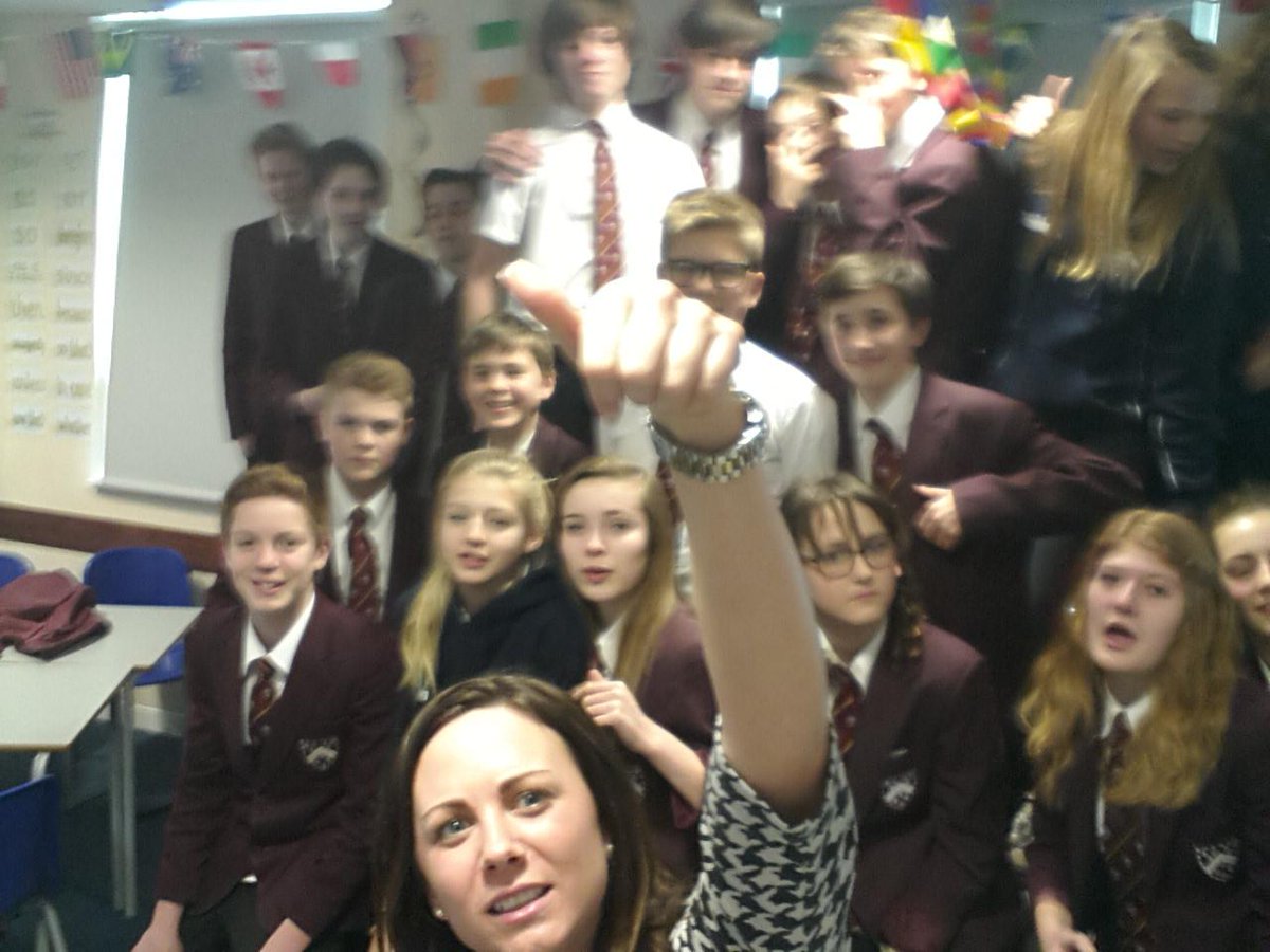 KLBLogan's tweet photo. You know you're old when you can't work a selfie stick! #loganites #toocoolforschool #willmissyou9hlm http://t.co/y6jhWciHJK