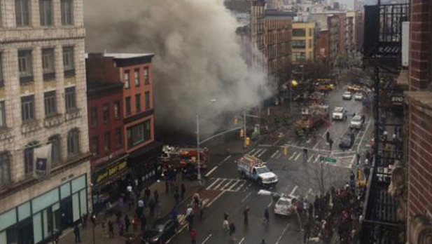 CBSNLive's tweet image. DEVELOPING: Massive explosion reported in New York City's East Village (via @CBSNewYork) cbsn.ws/1xCva4B