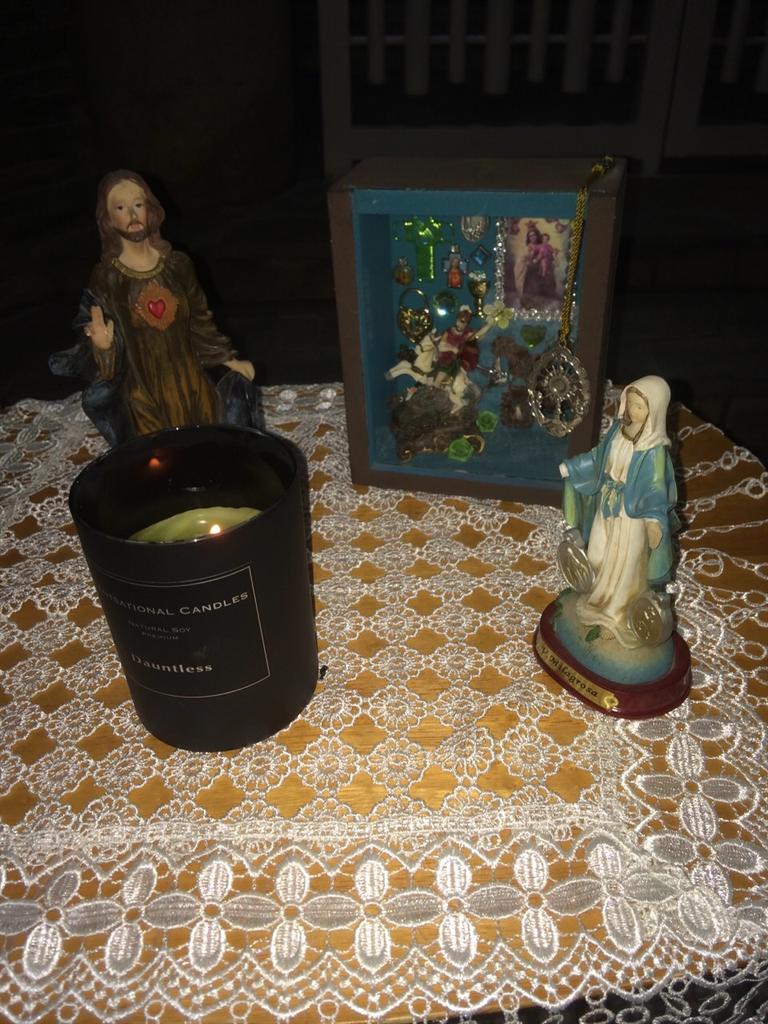 ccbosque1's tweet photo. #Cuaresma2015 emotivo Vía Crucis realizado en la comunidad @vecinosbosque http://t.co/T7lH0svvrL