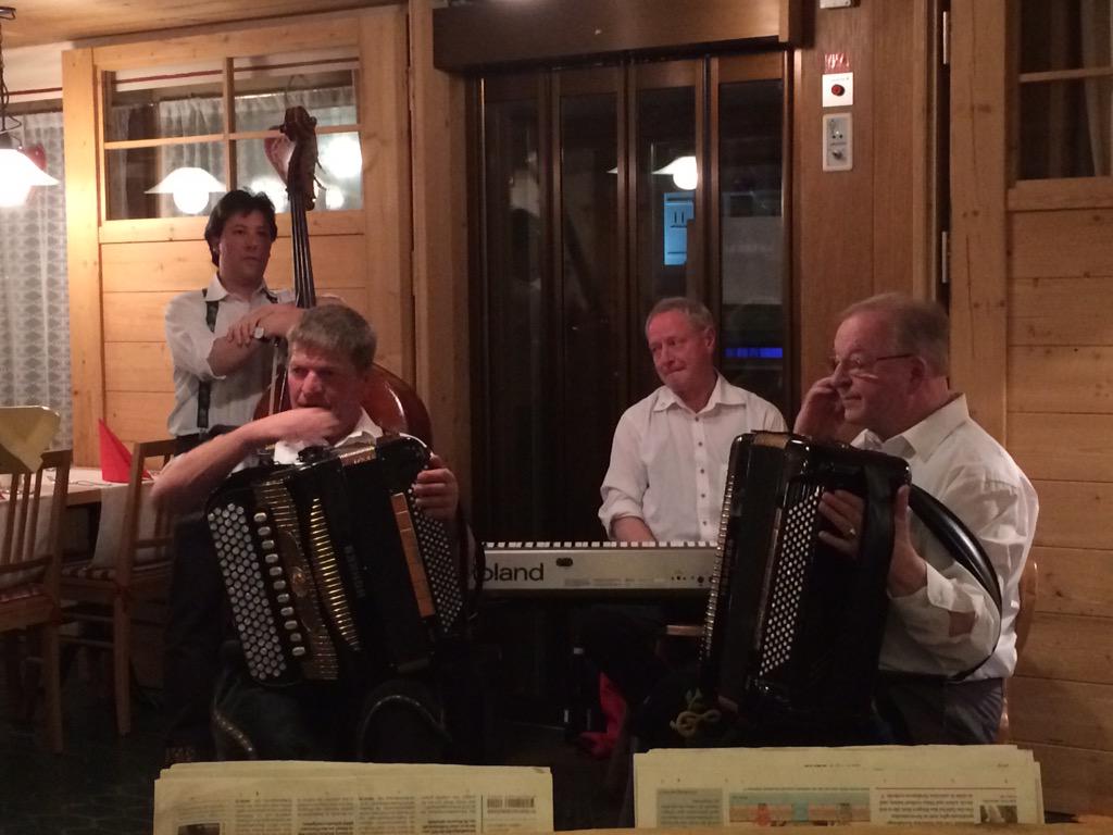 Singende Säge #Akkordeon -Duo #Hählen-Perreten #Lauenen #Hotel Schützen #Lauterbrunnen