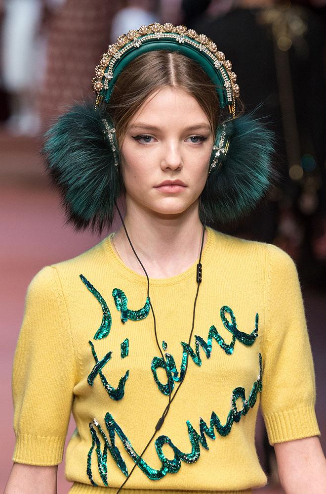 FashNerd's tweet photo. FashNerd | http://t.co/w59go5NTVQ @DolceGabbana Runway- Embellished Headphones #CatWalkTech #FashionTech http://t.co/hF9tCfEVUv