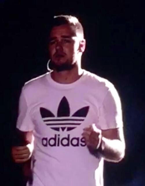jochuuuuuuu's tweet photo. Me parte el alma

#AlwaysInOurHeartsZaynMalik http://t.co/LaQ0P9WrJd"