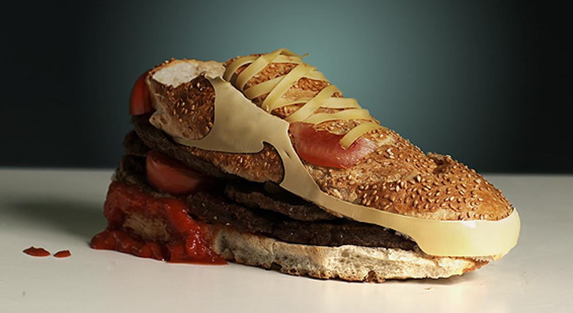 Sneaker News tweet media