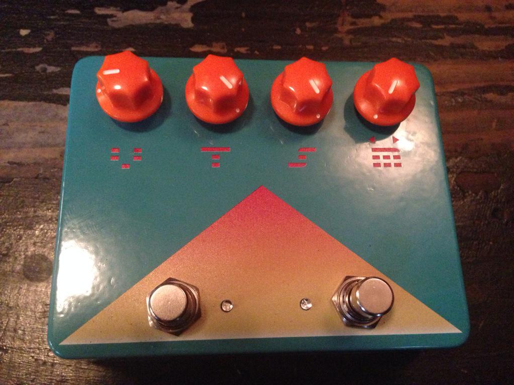 Lovin this new fuzz pedal @poonehghana made for me