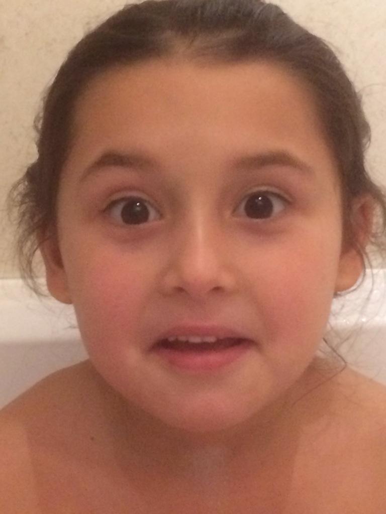 IliriaKrasniqi's tweet photo. @kidsccp #badheadshot http://t.co/tiOH4j3U8j