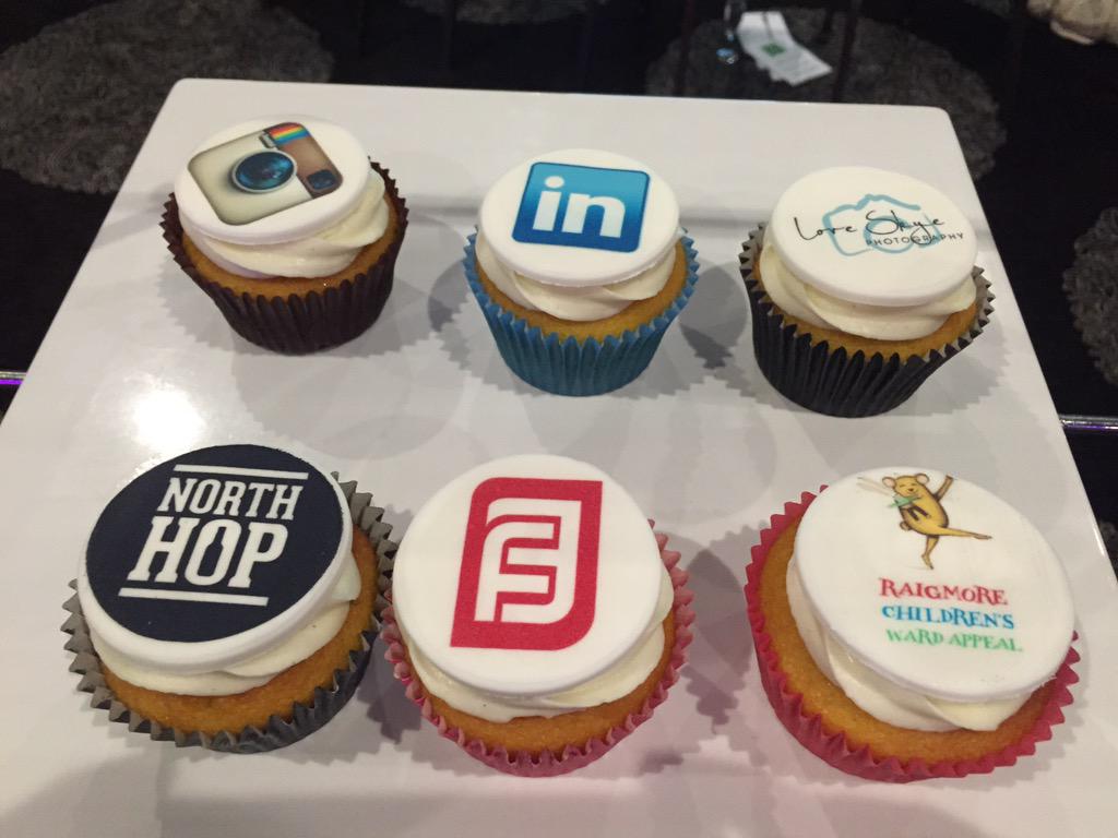 archiehighland's tweet photo. Cupcakes and social networking.  Thanks #highlandsocial and @snowmarketinv for supporting us http://t.co/3eEefUIAL8