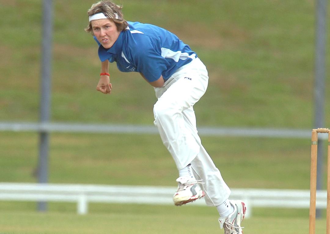 nzheraldsport's tweet photo. Bring back the headband! Trent Boult as a 16-year-old bowling for Bay of Plenty Development side in 2006.- Daily Post http://t.co/KJMulyGk1X
