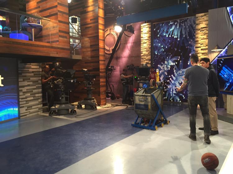 RyersonR3's tweet photo. Hey @RyersonU, Ryerson Rams Robotics will be on @dailyplanetshow on @DiscoveryCanada TONIGHT at 7pm! #RamsBot http://t.co/p4ERqD5KDJ
