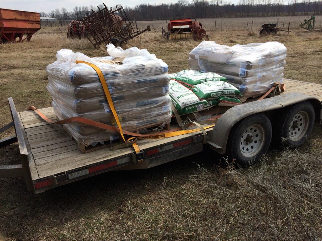 SugarCreekMalt's tweet image. Day 2 of seed delivery! This year we will have 200 acres planted in malting grains! That's a lot of #localmalt/beer!