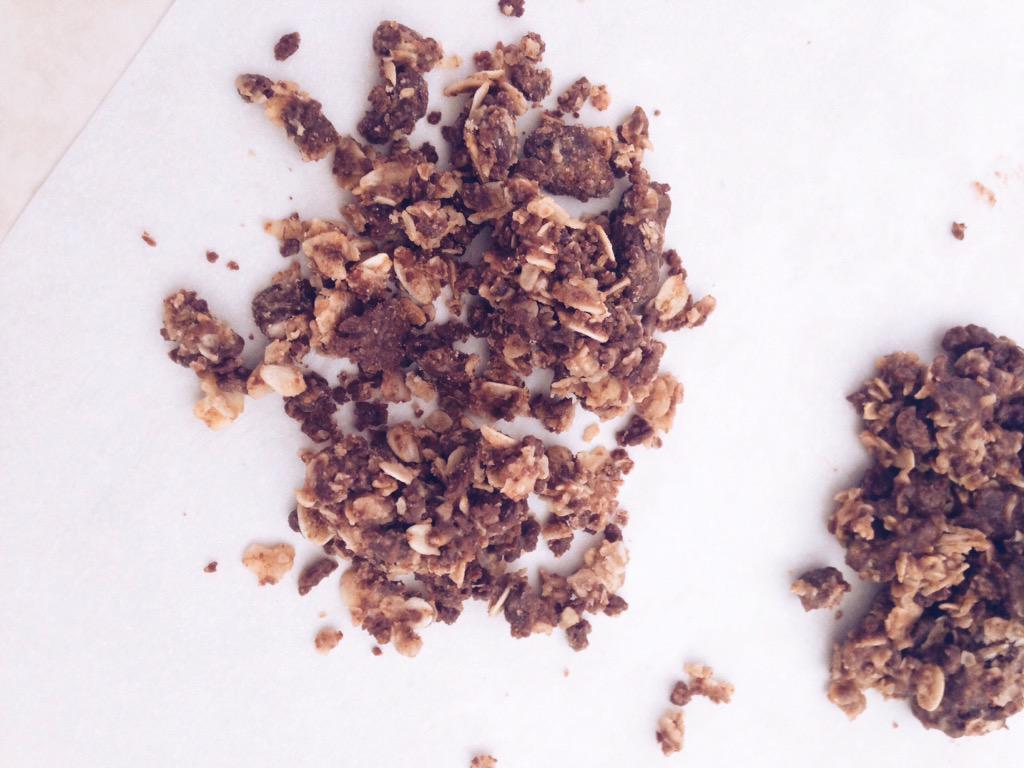 17mirandalynn's tweet photo. Well the turnout of my No Bake Cookies is a very good representation of my life💁 #shitshow #cantkeepittogether http://t.co/D9KR35WuPg