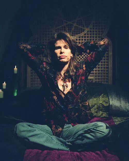 Happy Birthday to the amazing lead singer from Aerosmith  Steven Tyler:) Hope he has a good one:) 