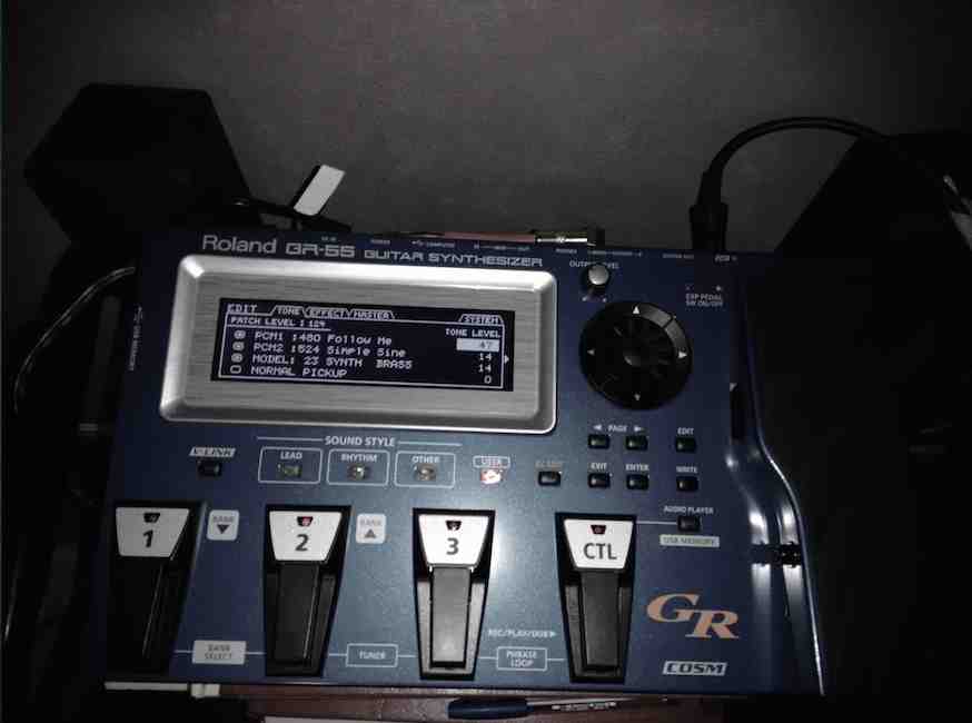 guitarworkshops's tweet photo. @Roland_AUS  Programming Roland Synths for new studio album !
Visit  http://t.co/C348aLbznx

#RT  #guitarsynth http://t.co/IrIv0v2ti7