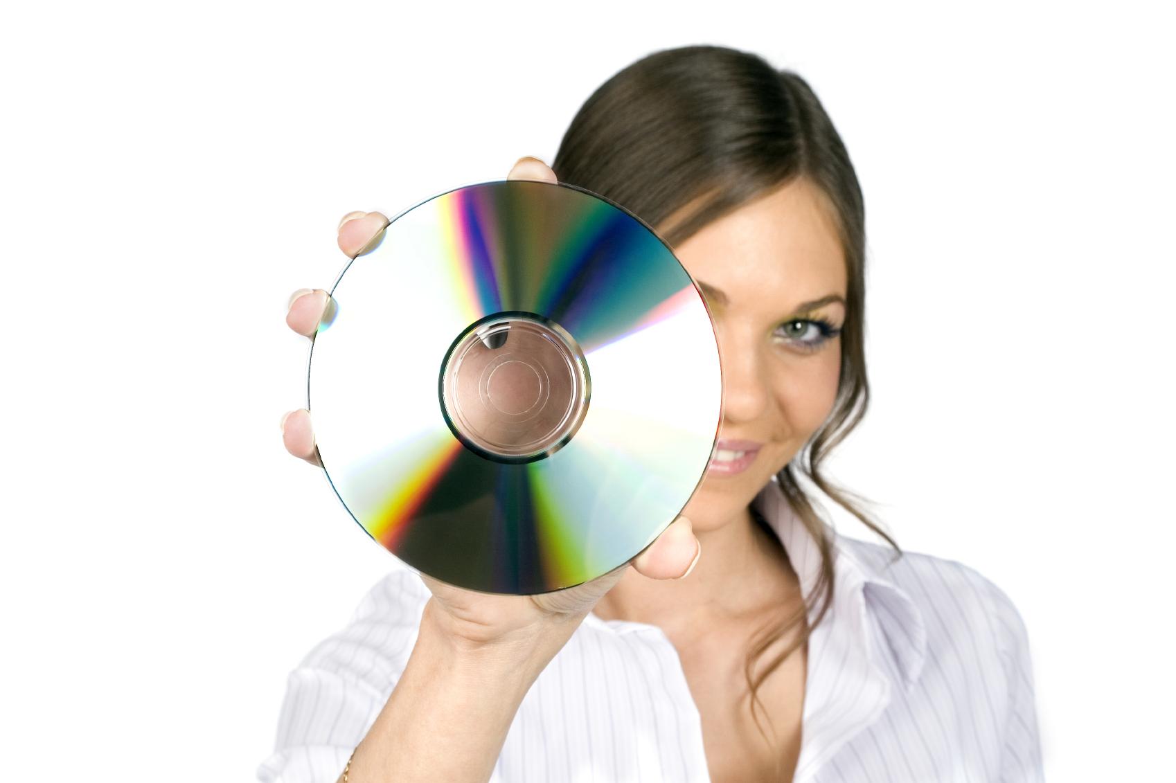 Девушка с CD диском