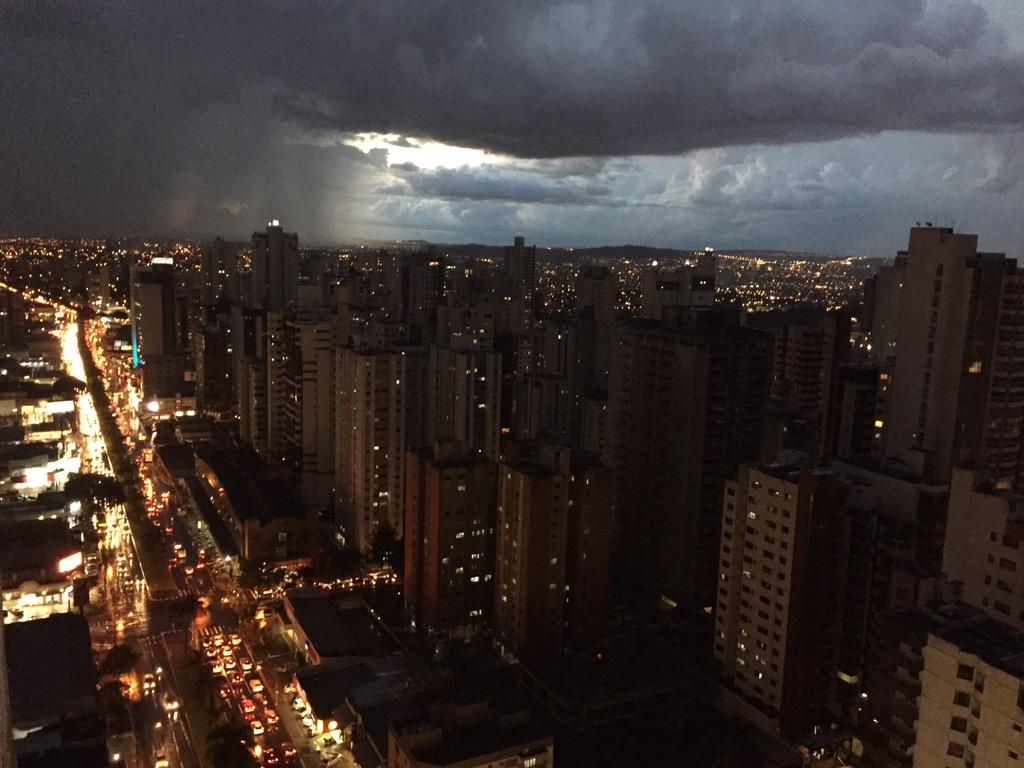 guiacurtamais's tweet photo. Gente que curte e retuiía Goiânia ☝️ #curtamais http://t.co/HJ2IXpdGyC
