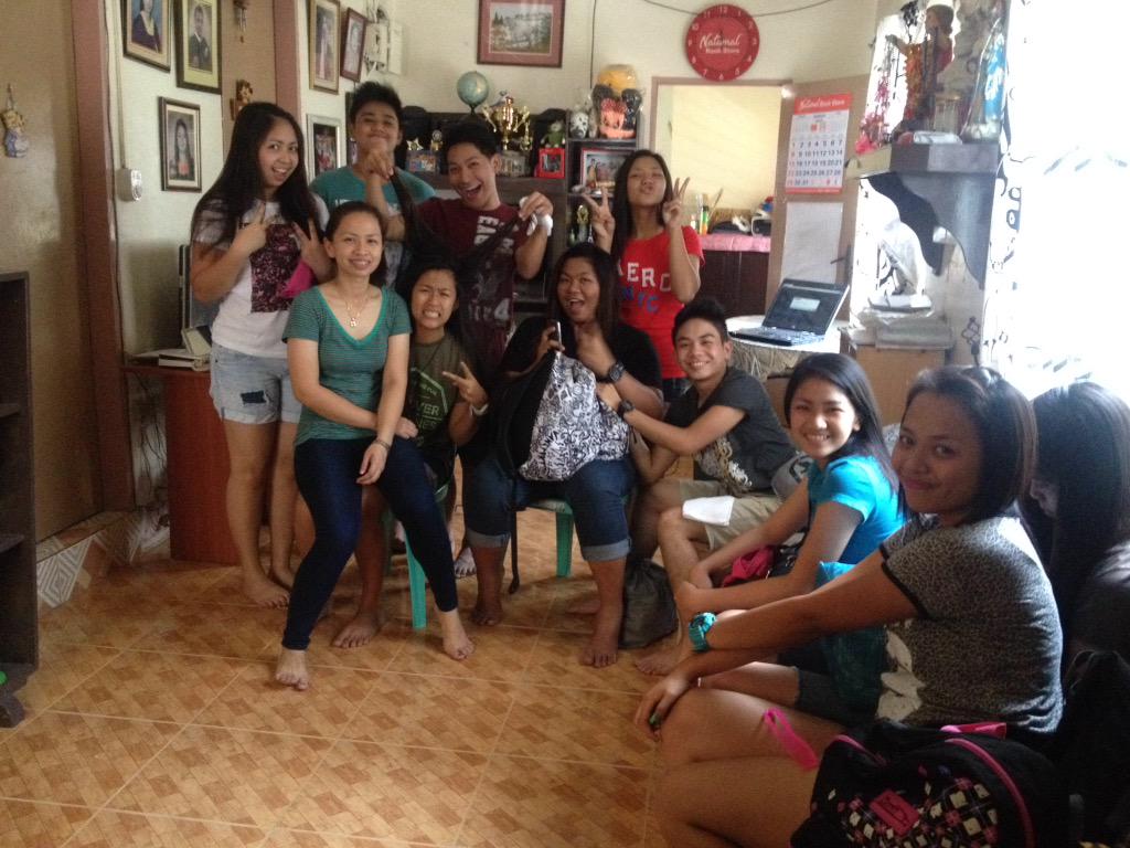 sweetieglam's tweet photo. @LaineGoAway @RjRockyroad @kattyow @kayekayeceee @HadrianVlnc @ddtolentno Yipieee. Hahahahahhahaha🏊👍 http://t.co/F6w2nk9vp5