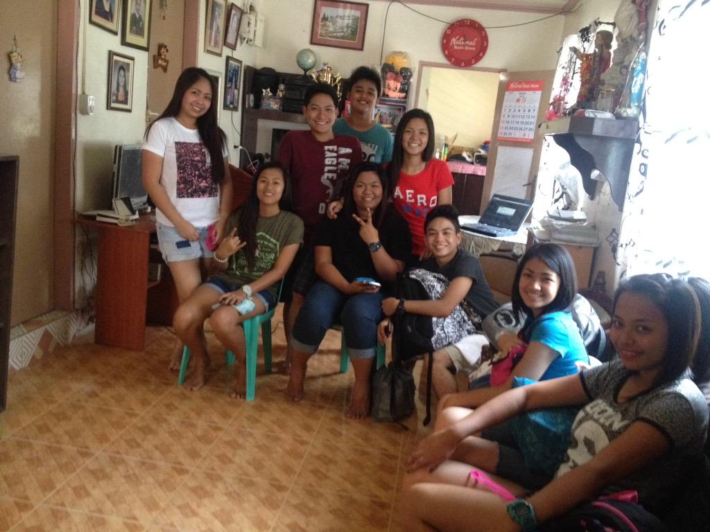 sweetieglam's tweet photo. @LaineGoAway @RjRockyroad @kattyow @kayekayeceee @HadrianVlnc @ddtolentno Yipieee. Hahahahahhahaha🏊👍 http://t.co/F6w2nk9vp5