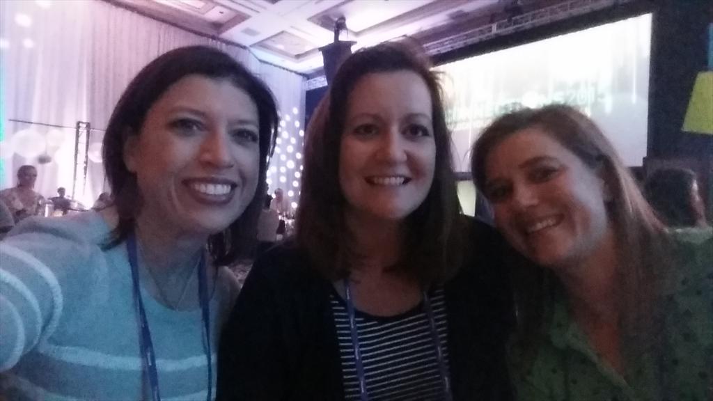 Coopie22's tweet photo. Waiting for Michael Buble!! #ulticonnect #justhaventmetyouyet @wcstxgirl http://t.co/5F9agaMoo6