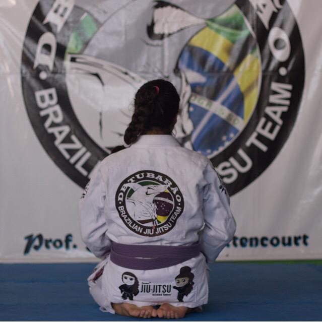 VanessaVbsousa's tweet photo. Essa @gabifidellis é mtoooo amor! 💙 #porradaria #bjj #jiujitsu #DBTubarao #Scorpyon #apoio #charlottefoto #purplebelt http://t.co/p0P38wCq2f