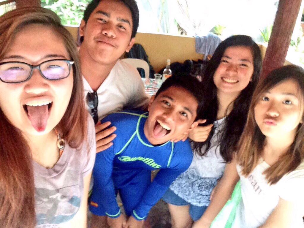 _kimberlyjoyy's tweet photo. Thank you guys!! 🏊🏊🏊 @abigailgimoro @neilmoya @jacobpaul69 @pfholics @Lowessssss @aLwafuu #Toneth http://t.co/OtOW1i7v1E