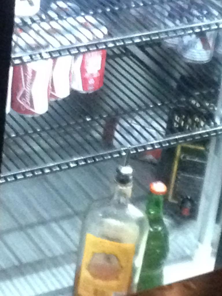 dsgrntldregular's tweet photo. At least #barpaycut has cold fireball. #KromChata @TheCTeamDC @chriskrombach @TeamSupremeDC http://t.co/zPnf1oKbu8