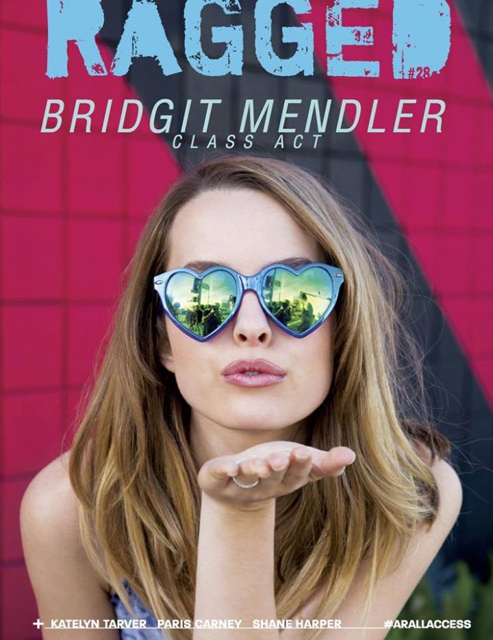 mendlerarg's tweet photo. Nueva foto del photoshoot de @bridgitmendler para @raggedmag! 💜 #GlassAct #Arallaccess http://t.co/lTpBiep8DI