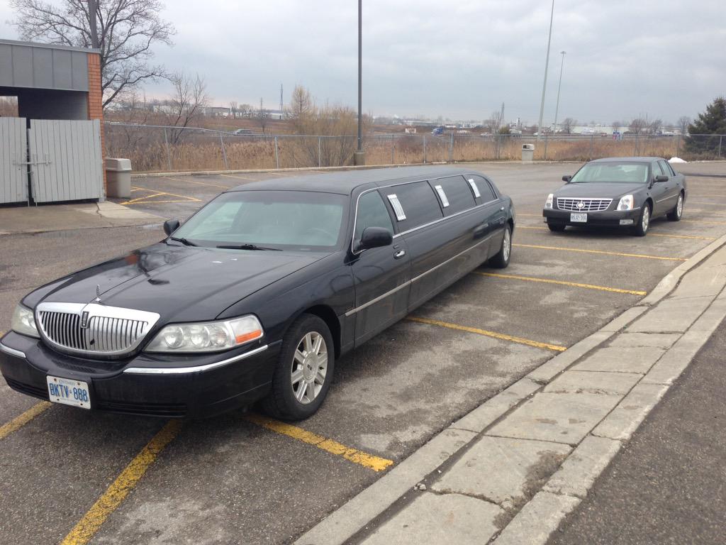 KnightLimo's tweet image. "Supposedly" going to Vegas tomorrow without trying to manage the company if my corporate clients will allow me! 😁