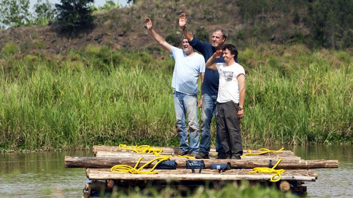 Preston_Bea's tweet photo. Farewell to the greatest TV hosts ever, thank you for 14 amazing years @JeremyClarkson @RichardHammond @MrJamesMay http://t.co/noDOwLMU8b