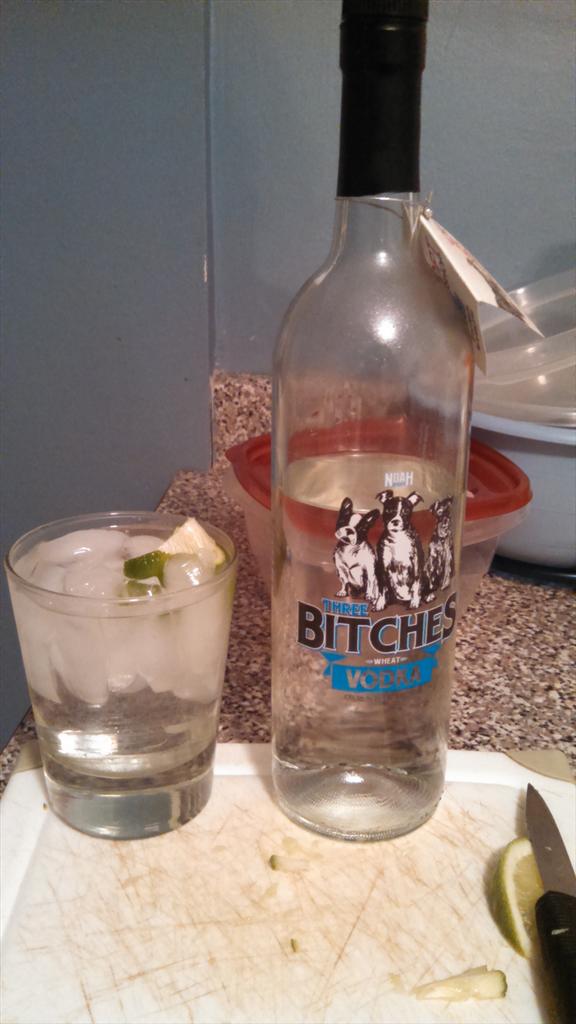 SHARONAHRAM's tweet photo. @manatawnysw everyone in my book club loves #threebitches #thanksmax! http://t.co/sFSCKwHWlo