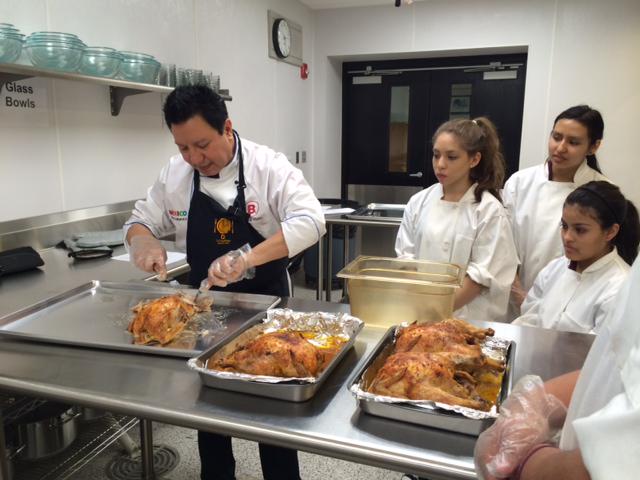 ChefDudleyNieto's tweet image. Opening of East Morton high school!! #culinarylab