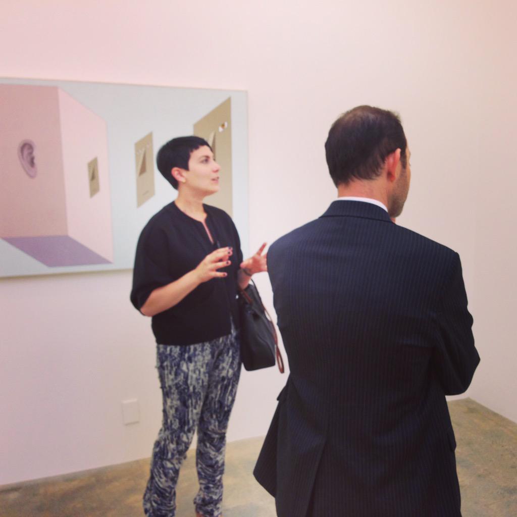 ArtMuseLA's tweet photo. Art Muse @ReginaMamou leads our Gallery Hop @vsfgallery with @LuxuryCouncilLA. #artinLA #varioussmallfires #hollywood http://t.co/iAvRkVWZVv