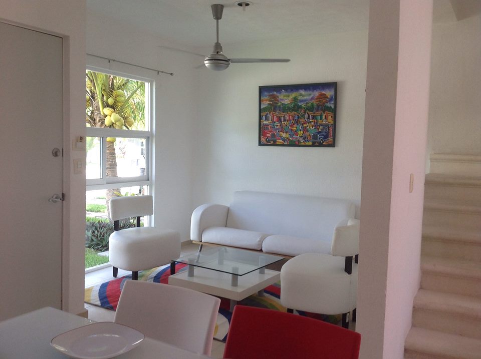 Playa_House's tweet photo. Renta cómoda casa, tres recámaras $8.500 9841576738 whatsapp
https://t.co/SFy5FBQpPa http://t.co/zlDHNA338S