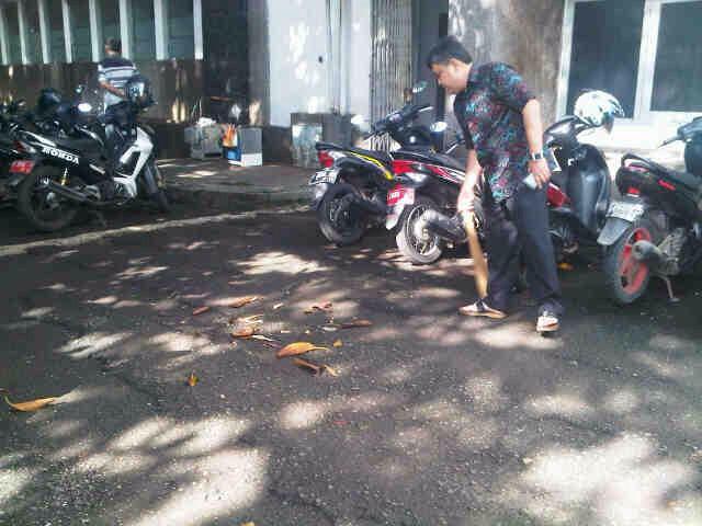 Jumsih 27 maret 2015 <a href="/ridwankamil/">Ridwan Kamil</a> <a href="/OdedMD/">Oded Muhamad Danial</a> <a href="/yossiirianto/">Yossi Irianto</a>