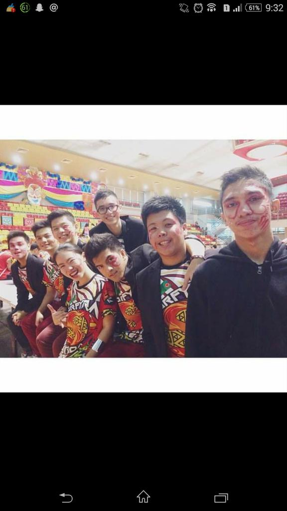 RyanNacino's tweet photo. To those who made my year, i love you so bad it hurts ๐ #powpow #band #flband http://t.co/4dOnE1Vsvu
