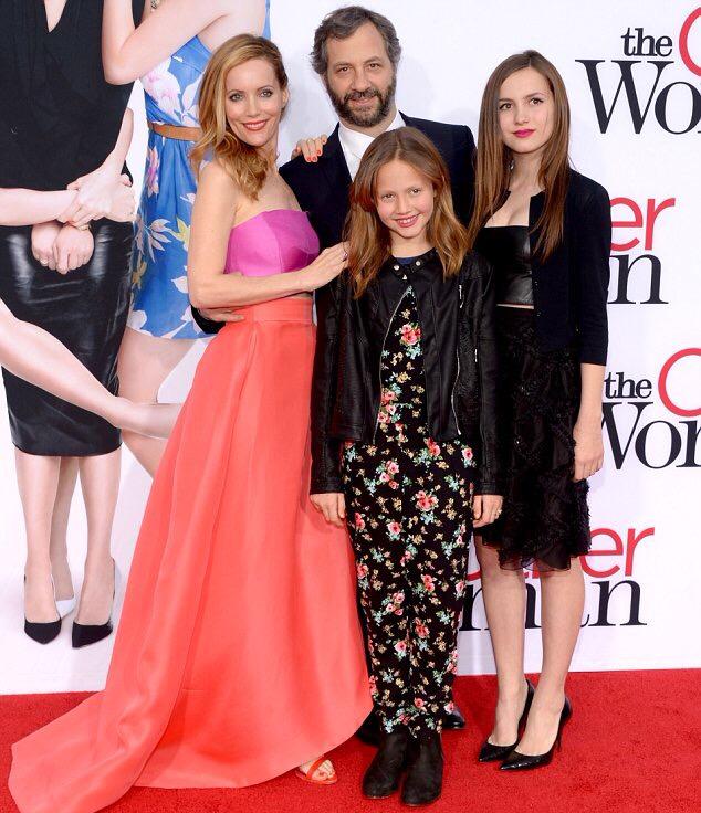 I wanna wish a happy 43rd birthday 2 Leslie Mann I hope she has fun with her hubby & their girls 