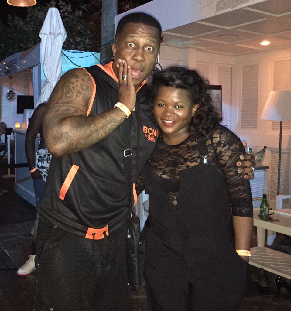 busiswaah's tweet photo. “@DJFreshSA: Meeting @BusiswaNgoku @ #Delano and being star struck!!! #Fan #KalawaChikita #FeuMiamiInvasion #WMC30 http://t.co/VdXqLiQeqN”