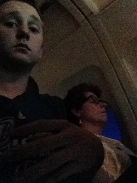 dbye44's tweet image. #selfiewithastranger #Zzzzzzzzz