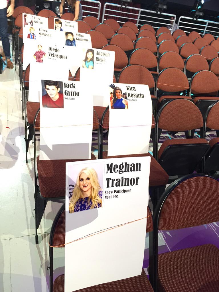 NickelodeonKCAs's tweet photo. Here is a peak at where the stars are gonna be sitting. #KCAs @Meghan_Trainor @kirakosarin @Zendaya @FifthHarmony http://t.co/Bod7nXBx4e