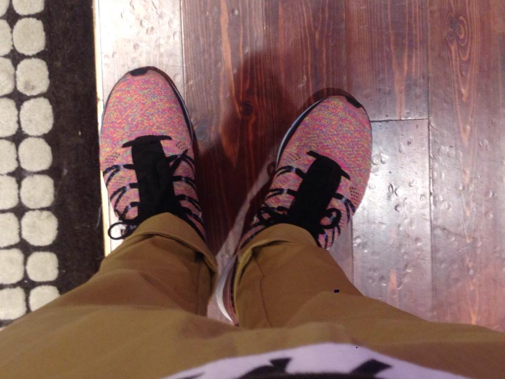 twtkasut's tweet image. #TeamNike #TeamFlyknit