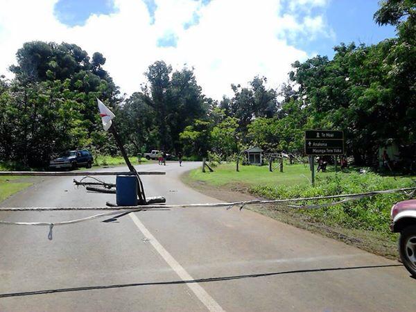 situación en rapa nui,lugares turísticos tomados x residentes en protesta por la #leydeinmigracion @INFORMADORCHILE